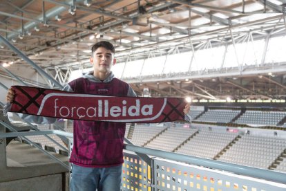 Nacho Varela, ayer durante su presentación como nuevo jugador del Força Lleida en el Barris Nord.