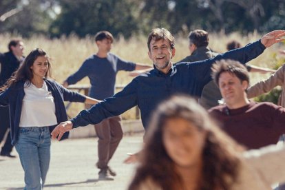 ‘El sol del futuro’, una gran pel·lícula que busca la felicitat.