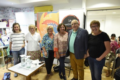 Anna Punsoda, Montse Sanjuan, Anna Gómez, Sílvia Soler, Antoni Gelonch i Carmina Pardo.