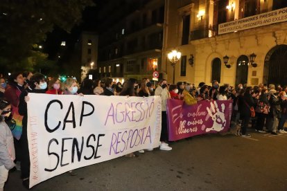 Imatge d’arxiu d’una protesta contra la violència de gènere a Lleida.