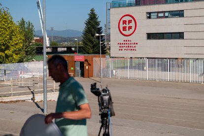 Vista de la seu de la Federació Espanyola de Futbol.