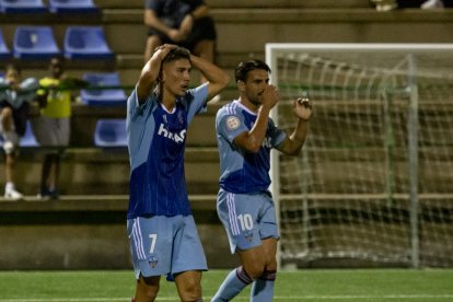 Montero i Chuli es lamenten en el partit davant del Sant Andreu.