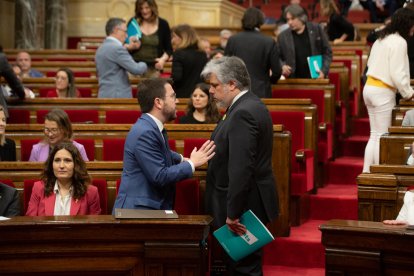 El president i Albert Batet (Junts) es van llançar retrets creuats al Parlament dimecres.