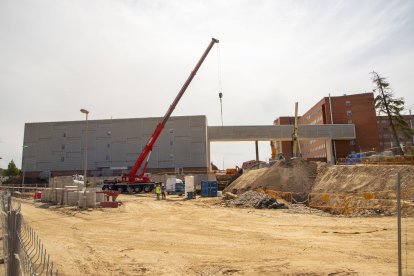 Avancen les obres per al nou edifici de consultes d'especialistes