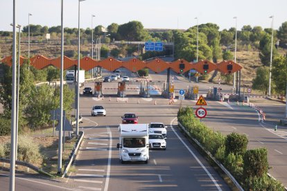 El peatge de l’AP-2 a Lleida va quedar alliberat el setembre del 2021 i ara s’utilitza com a rotonda.