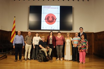 Presentació de l’acte a l’IEI, que col·labora en el concurs.