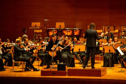 El guitarrista Milos Karadaglic, amb la Franz Schubert Filarmonia.