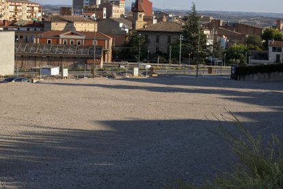 Vista del nou aparcament en un solar de 2.500 m2.