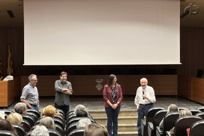 El mateix Josep Vallverdú no es va perdre l’estrena del documental dimecres a l’ajuntament.