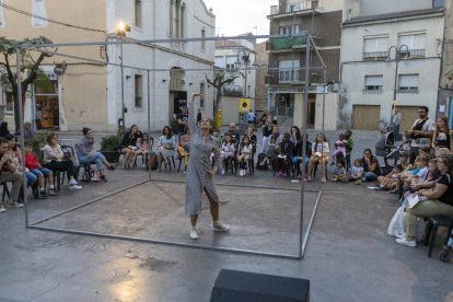 Una de les actuacions d’ahir a la plaça de l’Ajuntament.