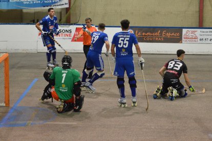 Una acció del partit de divendres passat entre el Finques Prats Lleida i el Valdagno.