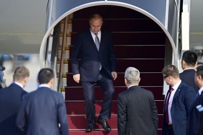 El president de Rússia, Vladímir Putin, a l’aterrar ahir a Pequín.