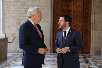 Aragonès va rebre ahir Reynders al Palau de la Generalitat.