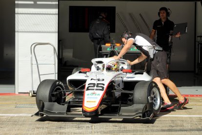 Mari Boya, durant els tests de posttemporada de la Fórmula 3 amb l’equip Campos Racing.