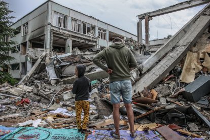 Una escola de Khàrkiv destrossada per un míssil rus fa uns mesos.