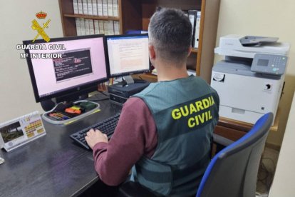 Imatge d’arxiu d’un agent de la Guàrdia Civil.