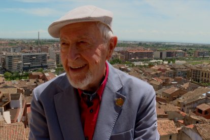 Josep Vallverdú repassa els seus 100 anys de vida i obra.