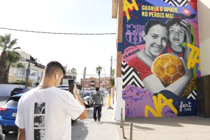 El tècnic lleidatà Jordi Gómez al costat d’una Aitana nena.