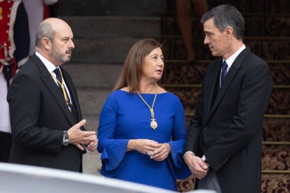 Sánchez va coincidir ahir amb Francina Armengol al Congrés.