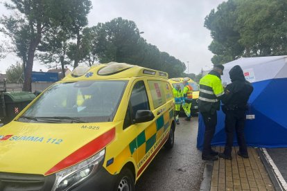 L’ambulància al lloc del crim a Getafe.