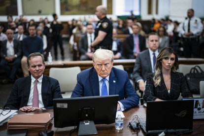 Trump va testificar ahir en el judici per frau civil a Nova York.