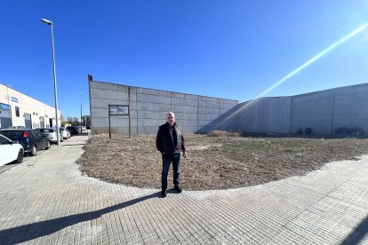 Bednaoui, ahir als terrenys on es construirà la mesquita de Mollerussa.