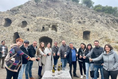 El Celler Lagravera pormociona la història vinícola de la Serra Llarga