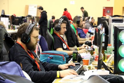 La Lan Party de Mollerusa reuneix més de 400 persones