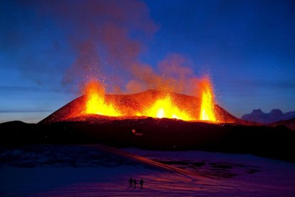 Imatge d’arxiu d’una erupció volcànica a Islàndia el 2010.