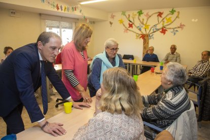 Crespín durant la seua visita a les instal·lacions de l’AFATC.