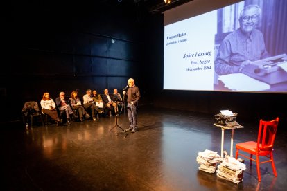 Acció literària ahir al Teatre de l’Escorxador de Lleida.