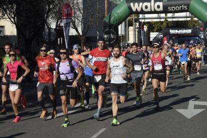 Moment en què es donava la sortida oficial a la Mitja Marató Lleida, que aquest any arribava a la trentena edició.