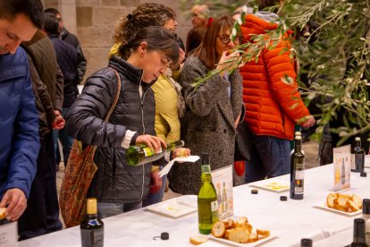 Els lleidatans van poder degustar els diferents olis de la DOP Les Garrigues.