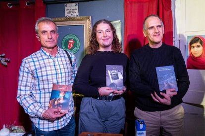 Alexandre Planas, Mireia Mejías i el lleidatà Eduard Roure, dimecres a Cerdanyola del Vallès.