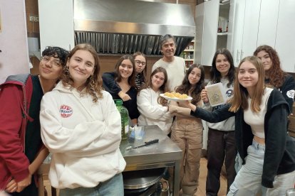 Taller 'gastroliterari' d'alumnes del Joan Oró