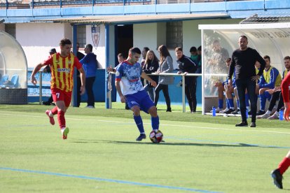 Els jugadors del Mollerussa van mostrar el seu suport a Joel Porté, que es perdrà tota la temporada per lesió.