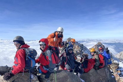 vista panoràmica. Cim del Rucu Pichincha amb la seva enorme caldera i cims circumdants. 