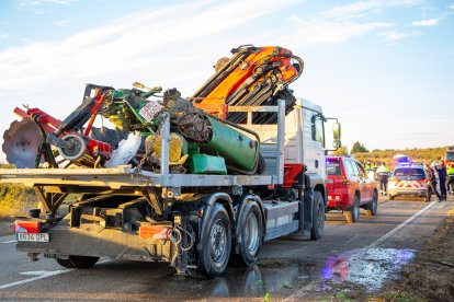 El tractor va ser atropellat pel camió en una recta de l’L-200 a Puiggròs.