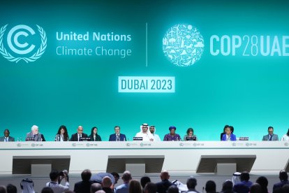 El president de la COP28, el sultà i magnat del petroli Ahmad al-Jaber, va inaugurar ahir la cimera.