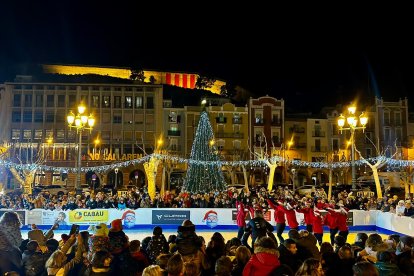 La inauguració de la pista de gel sintètic de Balaguer.