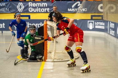 Anna Casaramona, en una acció del partit d’ahir davant d’Itàlia.