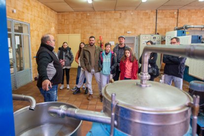 Visita a les instal·lacions de la Cooperativa del Camp de Cervià de les Garrigues.