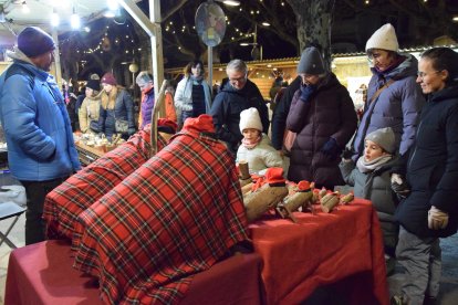 Una de les trenta parades nadalenques del mercat de la Seu d’Urgell.