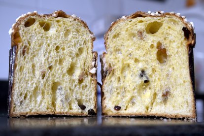 el panettone. Un panettone acabat de sortir del forn i a punt d’entrar al circuit comercial.