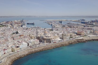 La badia de Cadis podria ser una de les zones afectades d’un suposat tsunami a Espanya.