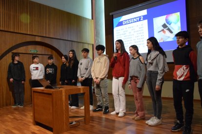 Els alumnes van presentar el projecte a la sala de la Immaculada.