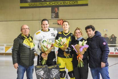 Anna Salvat i Victòria Porta, campiones d’Europa, i la francesa Hanaé Herrault, que també va jugar l’Europeu, van rebre un homenatge.