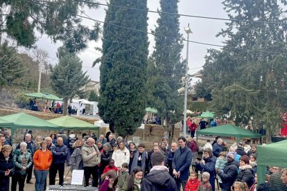 Cubells celebra el primer mercat de Nadal amb vint parades