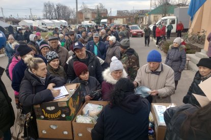 Entrega d’ajuda humanitària polonesa a civils ucraïnesos.