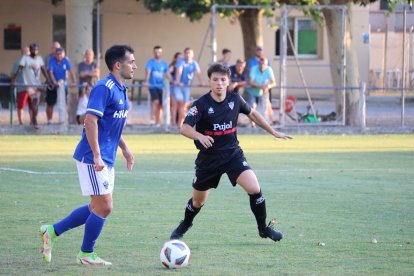 Lleida i Mollerussa ja van jugar un amistós l’agost a Ivars d’Urgell amb victòria blava per 1-0.